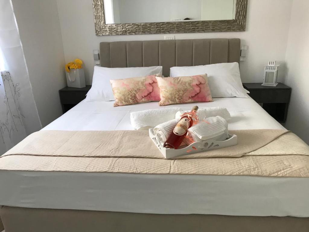 Hedonist-Luxury 2 Bedroom Apartment With Private Hot Tub, Garden And Free Parking Трогир Екстериор снимка