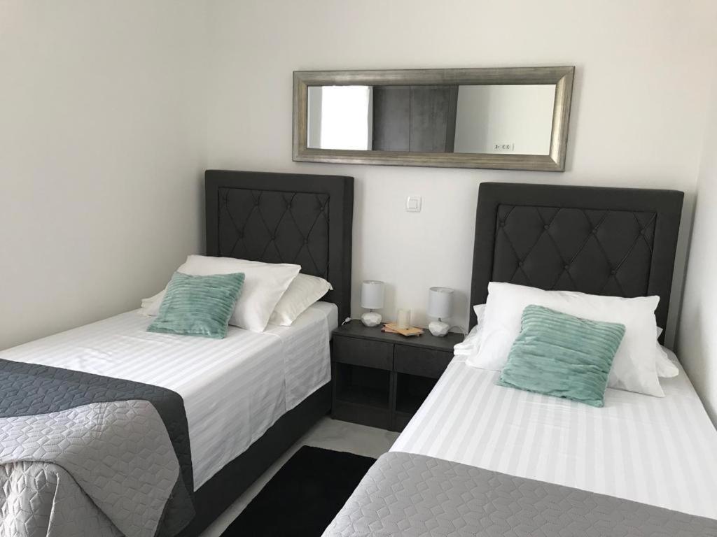 Hedonist-Luxury 2 Bedroom Apartment With Private Hot Tub, Garden And Free Parking Трогир Екстериор снимка